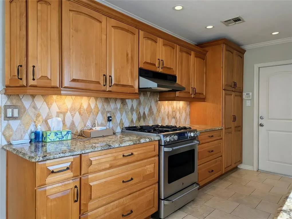 Photo 7 — 7705 NW 30th Terrace, Bethany, OK 73008