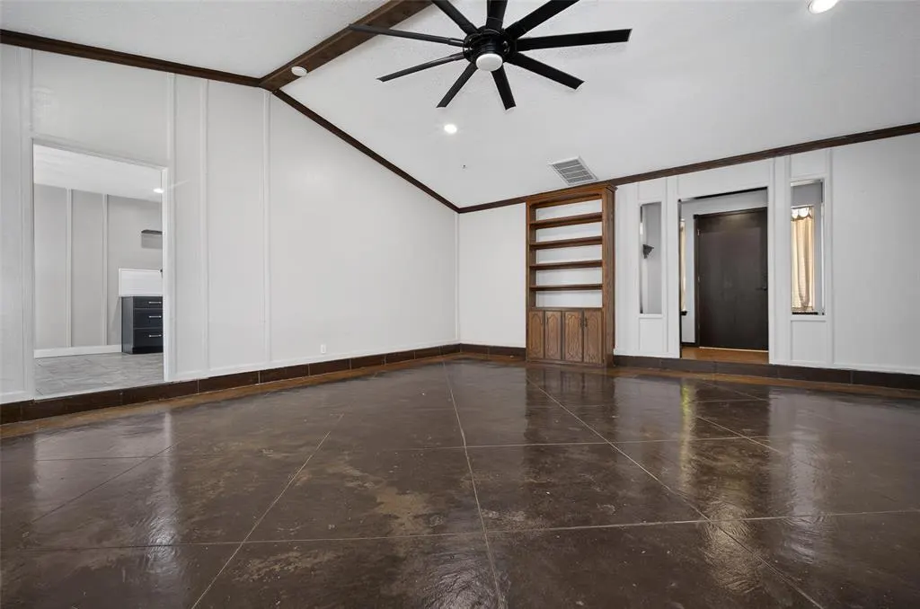 Photo 2 — 108 W Parkland Drive, Yukon, OK 73099