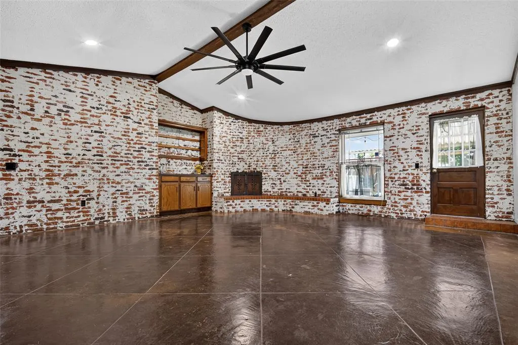 Photo 3 — 108 W Parkland Drive, Yukon, OK 73099