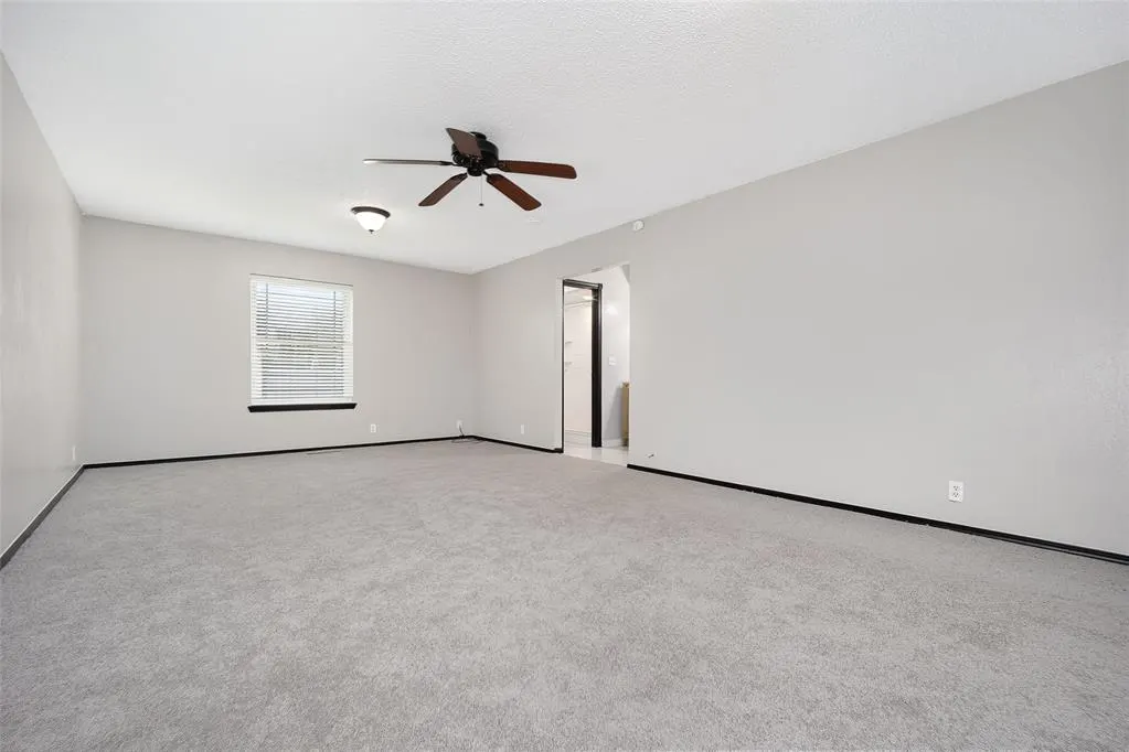 Photo 10 — 108 W Parkland Drive, Yukon, OK 73099