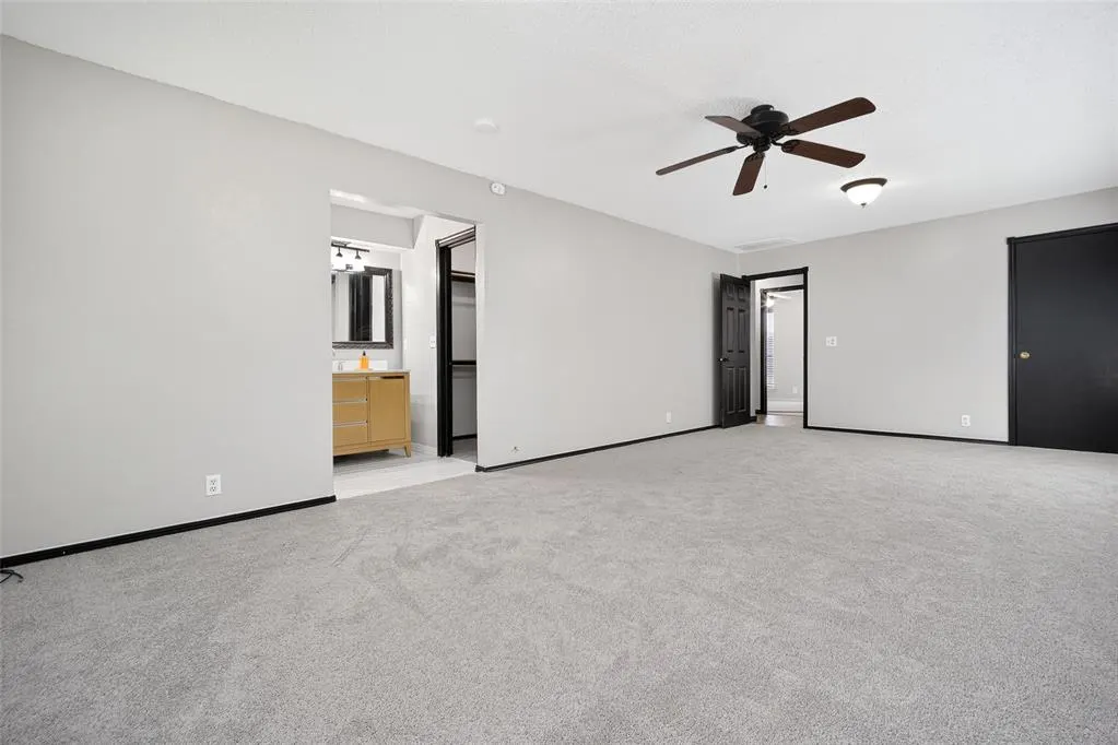 Photo 11 — 108 W Parkland Drive, Yukon, OK 73099