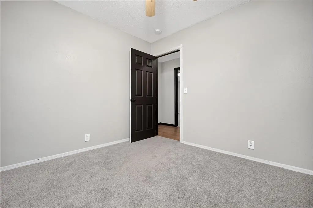 Photo 14 — 108 W Parkland Drive, Yukon, OK 73099
