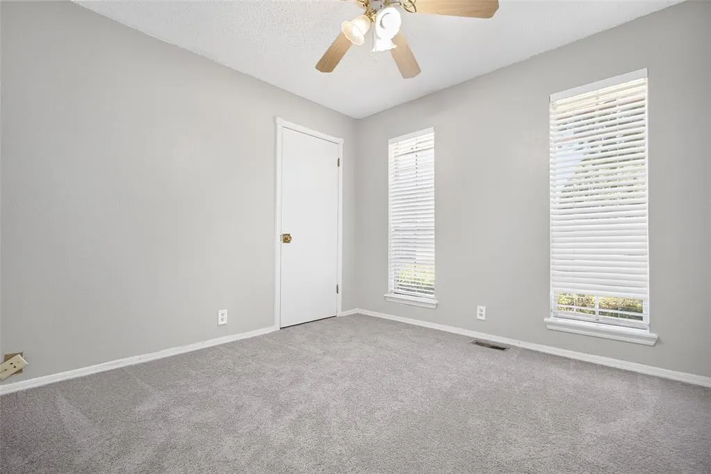 Photo 15 — 108 W Parkland Drive, Yukon, OK 73099