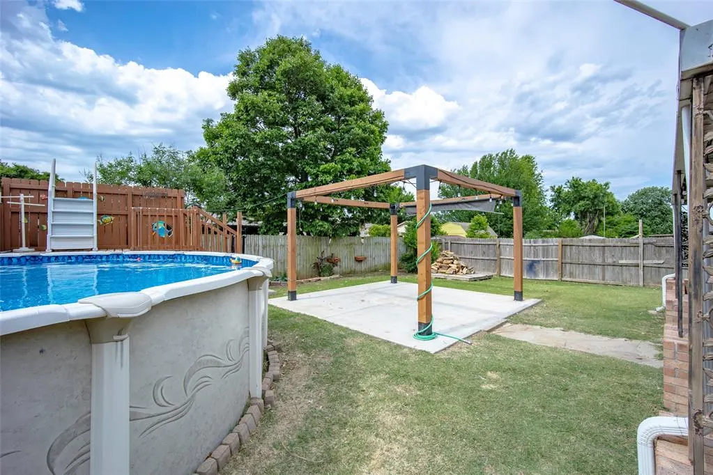 Photo 21 — 108 W Parkland Drive, Yukon, OK 73099