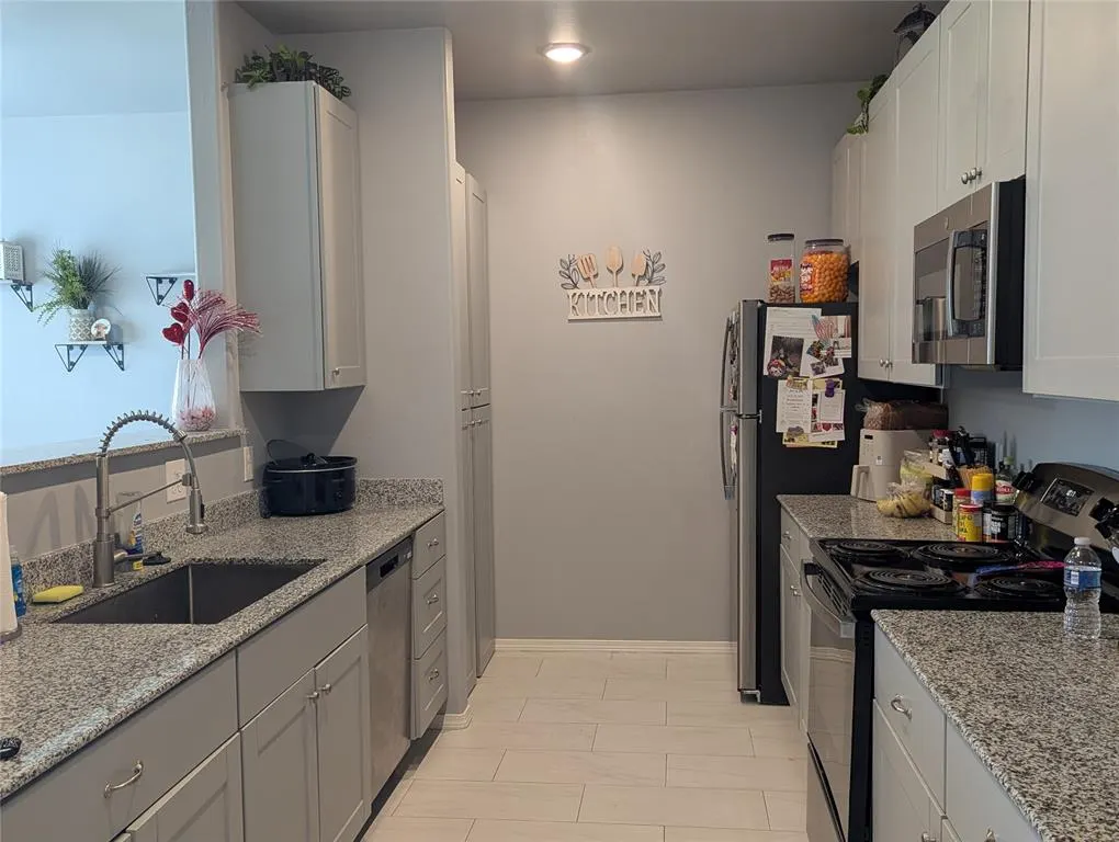 Photo 6 — 137 SW 7th Street, Moore, OK 73160