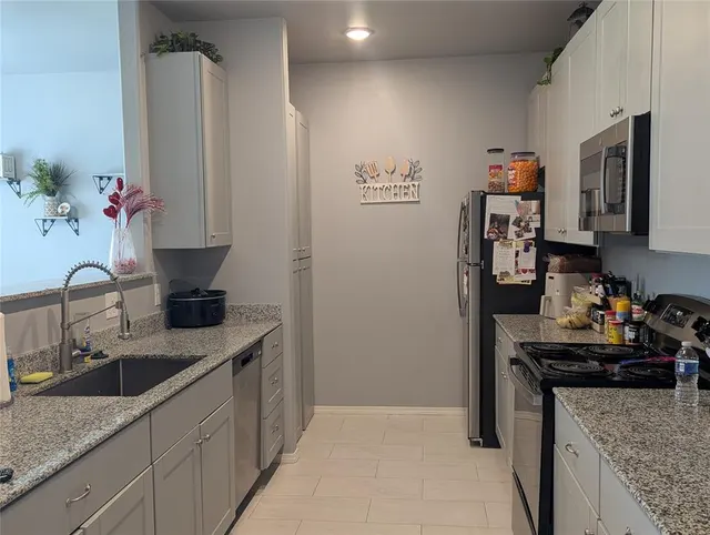 Photo 6 — 137 SW 7th Street, Moore, OK 73160
