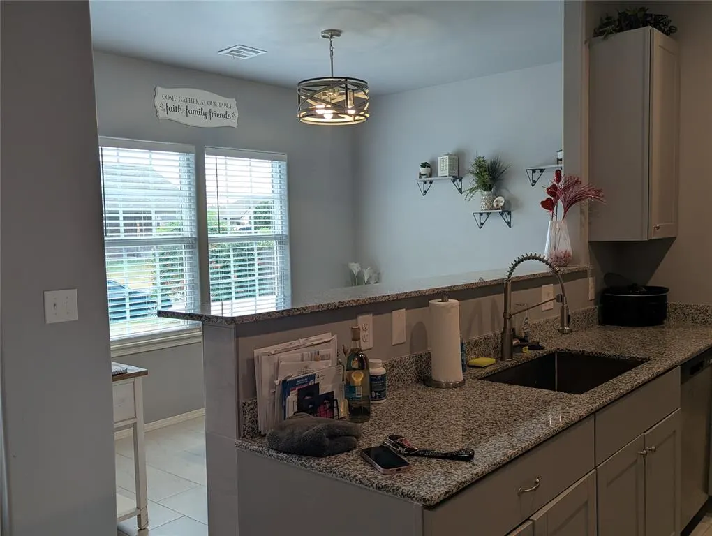 Photo 8 — 137 SW 7th Street, Moore, OK 73160