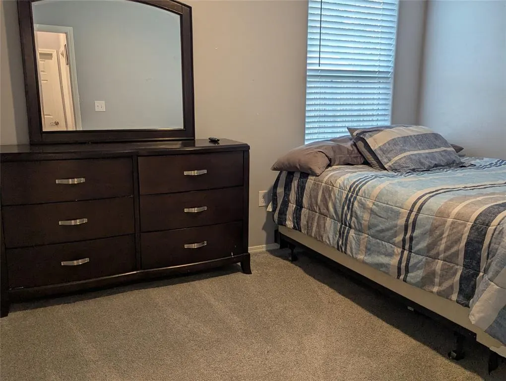 Photo 16 — 137 SW 7th Street, Moore, OK 73160