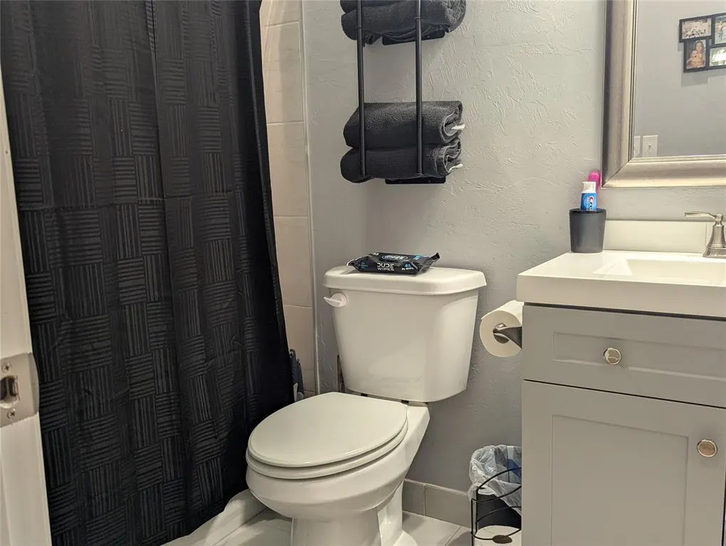 Photo 17 — 137 SW 7th Street, Moore, OK 73160