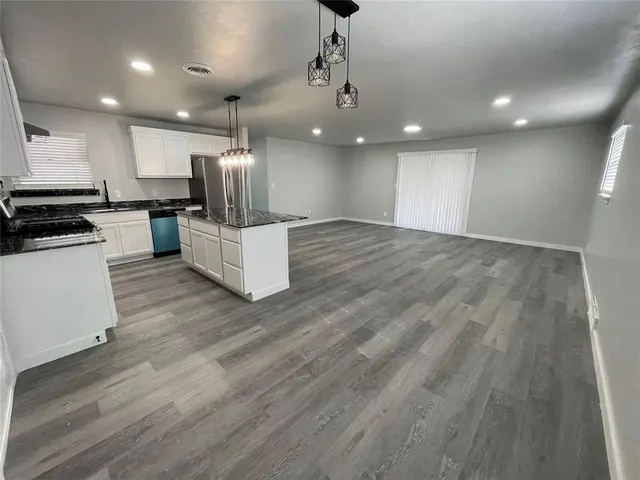 Photo 2 — 2520 SW 63rd Place, Oklahoma City, OK 73159