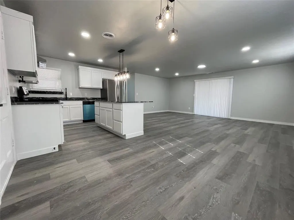 Photo 3 — 2520 SW 63rd Place, Oklahoma City, OK 73159