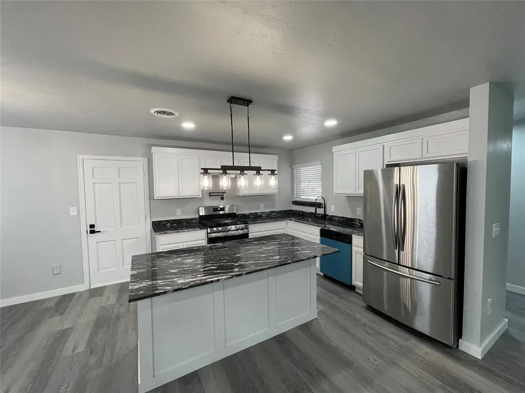 Photo 5 — 2520 SW 63rd Place, Oklahoma City, OK 73159