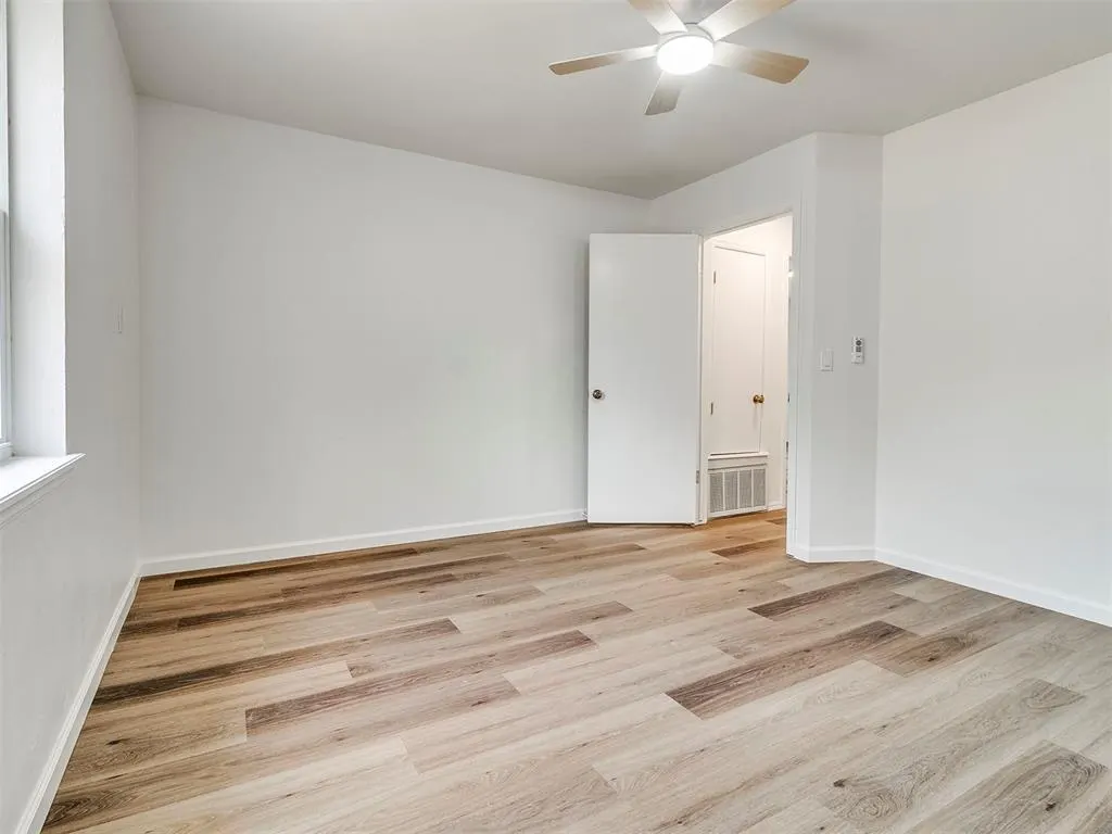 Photo 16 — 409 E Linden Lane, Mustang, OK 73064