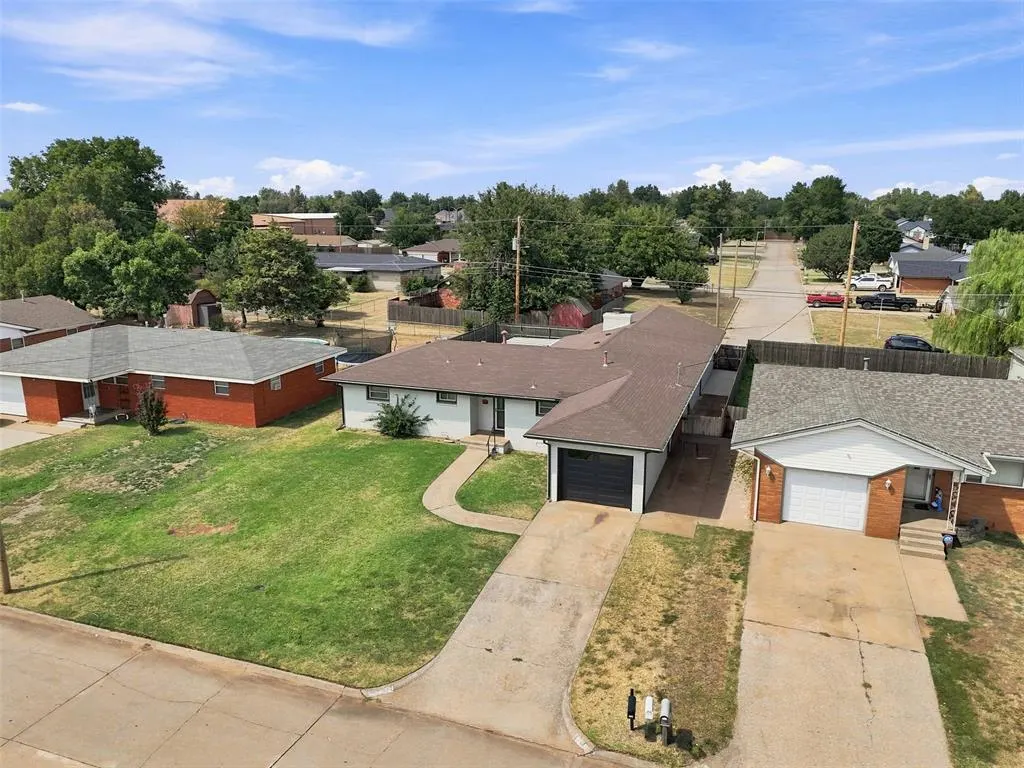 Photo 6 — 302 W Chisholm Drive, Kingfisher, OK 73750