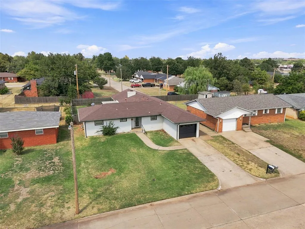 Photo 7 — 302 W Chisholm Drive, Kingfisher, OK 73750