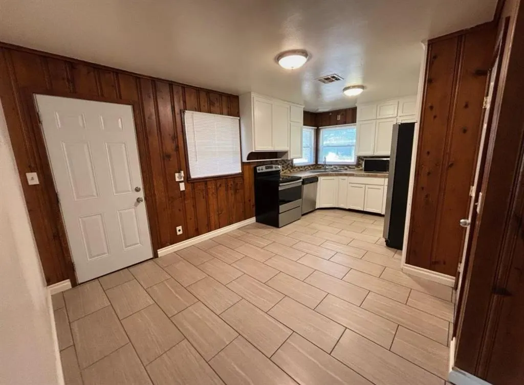 Photo 5 — 1230 Caddell Lane, Norman, OK 73069