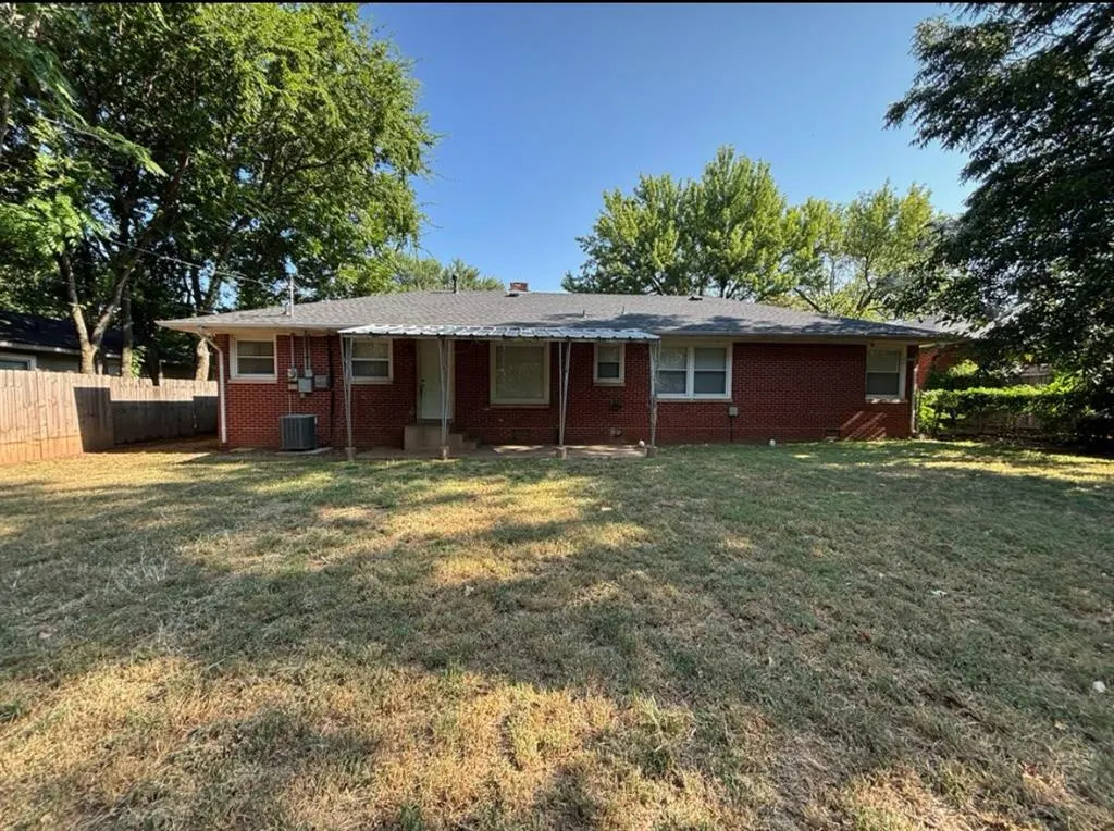 Photo 13 — 1230 Caddell Lane, Norman, OK 73069