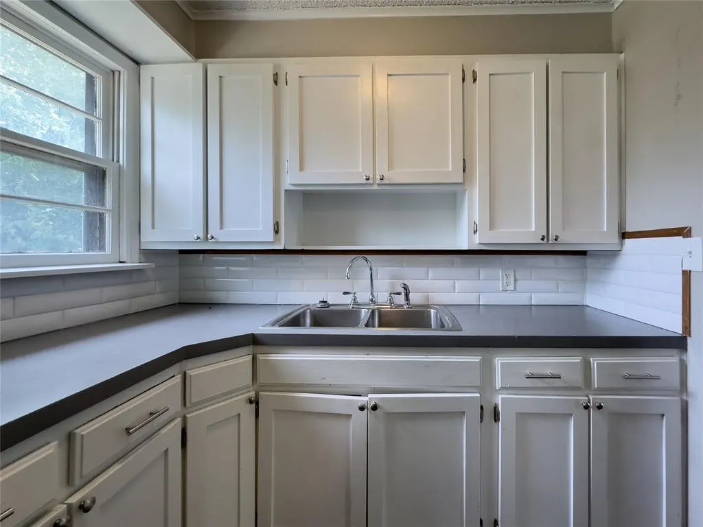 Photo 11 — 439 S 66th East Avenue, Tulsa, OK 74112