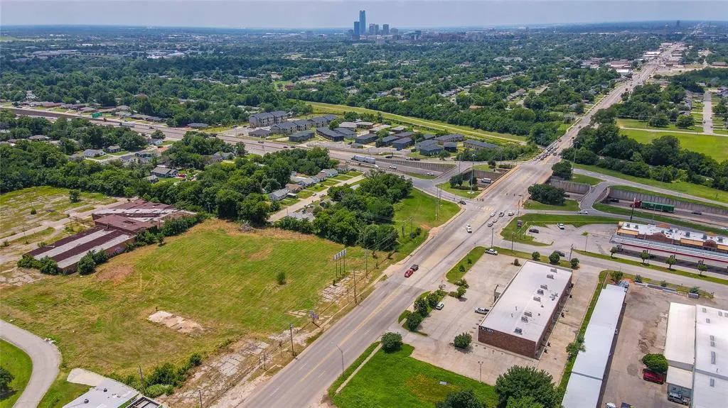Photo 27 — 2501 NE 23rd Street A, Oklahoma City, OK 73111