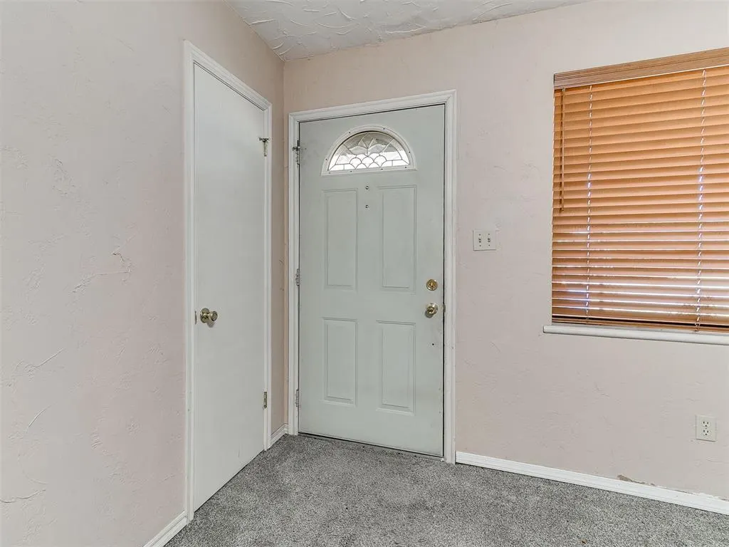 Photo 12 — 2305 Knox Drive, Oklahoma City, OK 73115