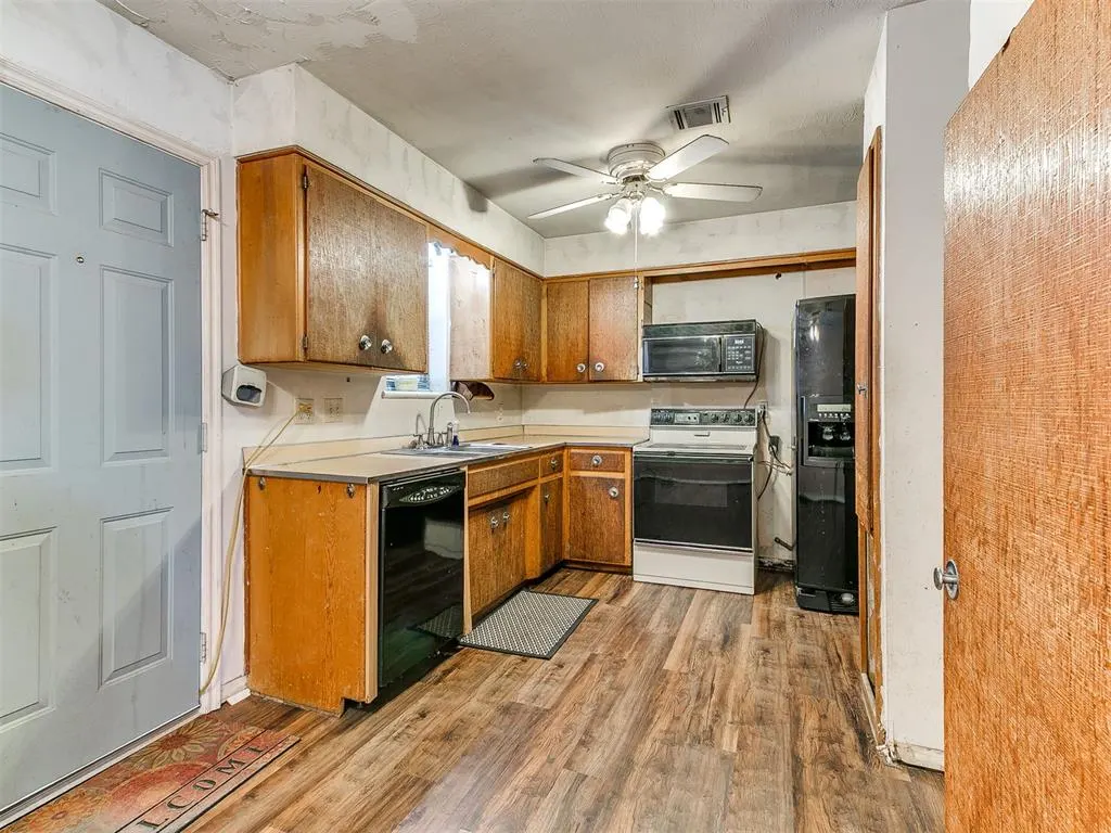 Photo 19 — 2305 Knox Drive, Oklahoma City, OK 73115