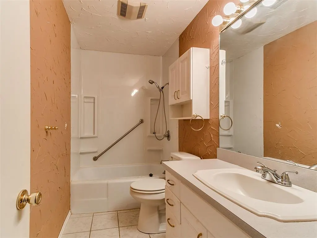 Photo 29 — 2305 Knox Drive, Oklahoma City, OK 73115