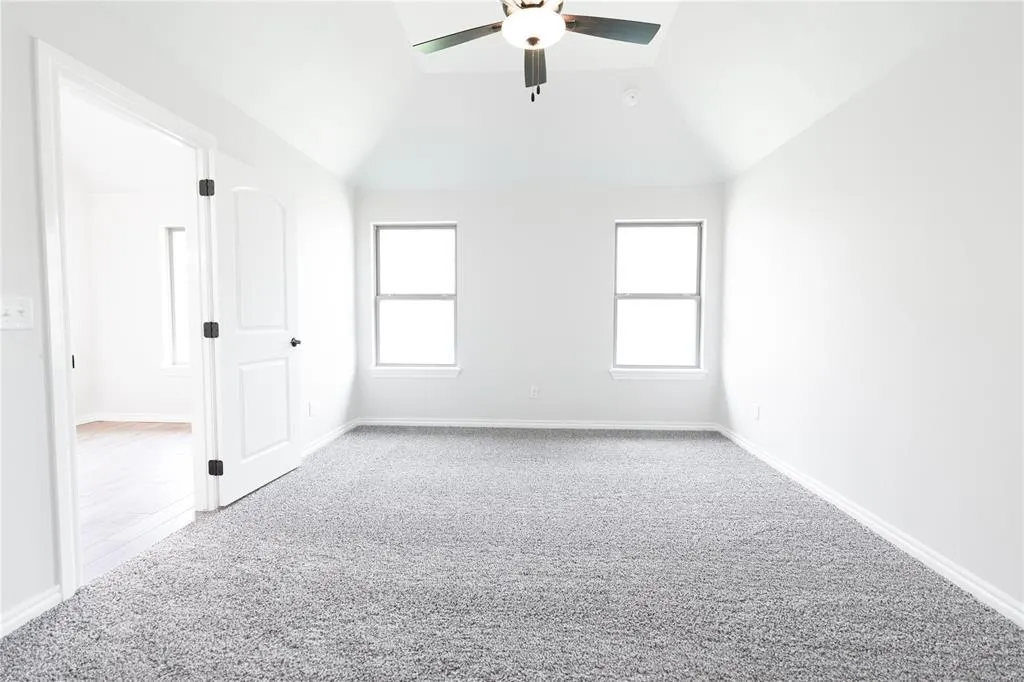 Photo 10 — 8233 Hazelwood Way, Edmond, OK 73034