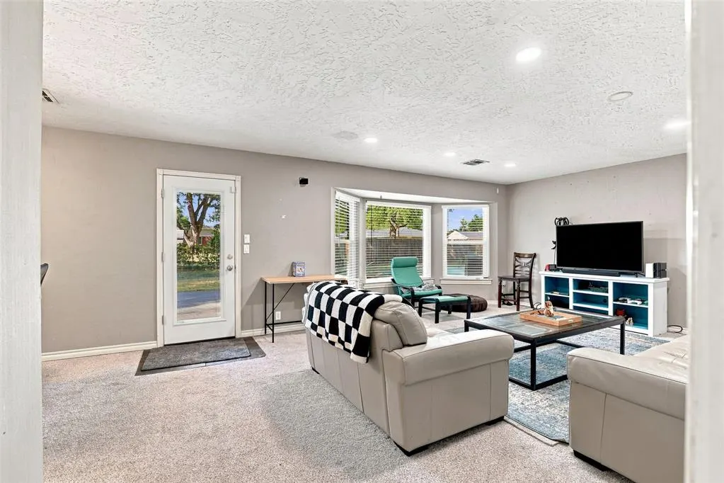 Photo 8 — 2603 Brentwood Drive, Norman, OK 73069