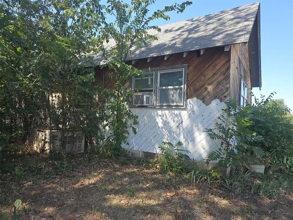 Photo 5 — 408 W Main Street, Edmond, OK 73003