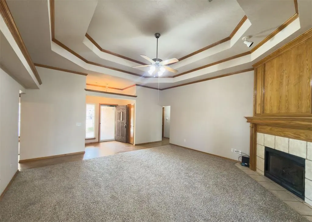 Photo 11 — 1633 SW 32nd Street, Moore, OK 73160