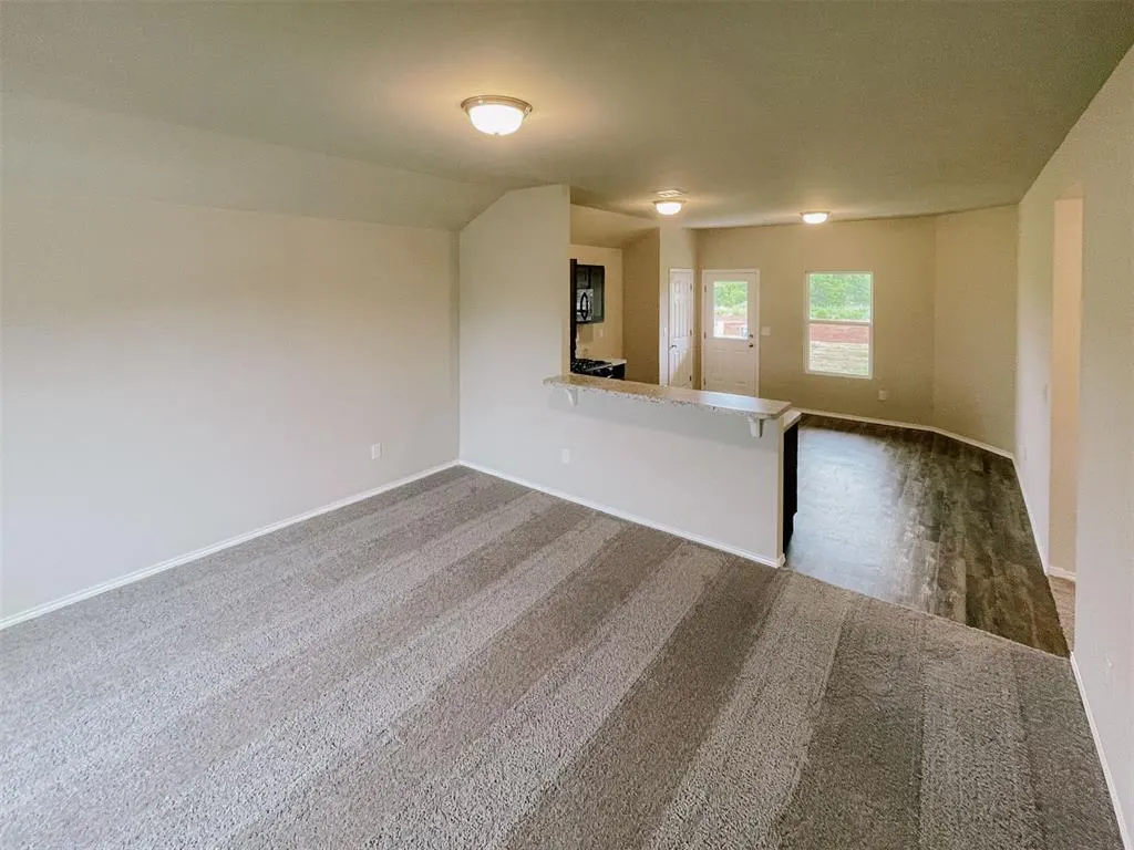 Photo 3 — 9428 NW 122nd Terrace, Yukon, OK 73099