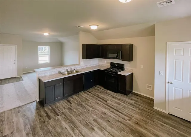 Photo 4 — 9428 NW 122nd Terrace, Yukon, OK 73099