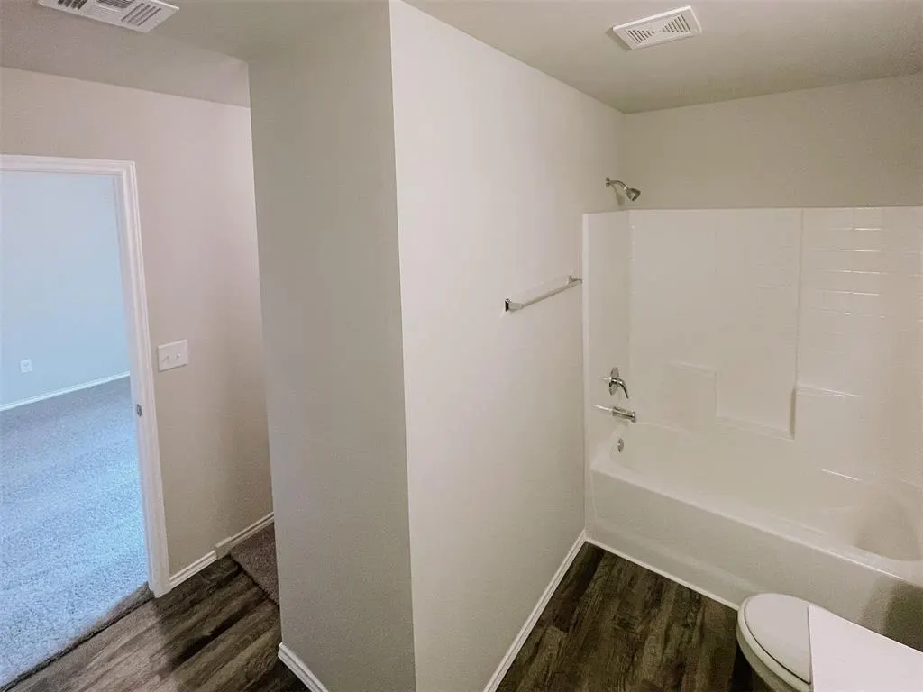 Photo 8 — 9428 NW 122nd Terrace, Yukon, OK 73099