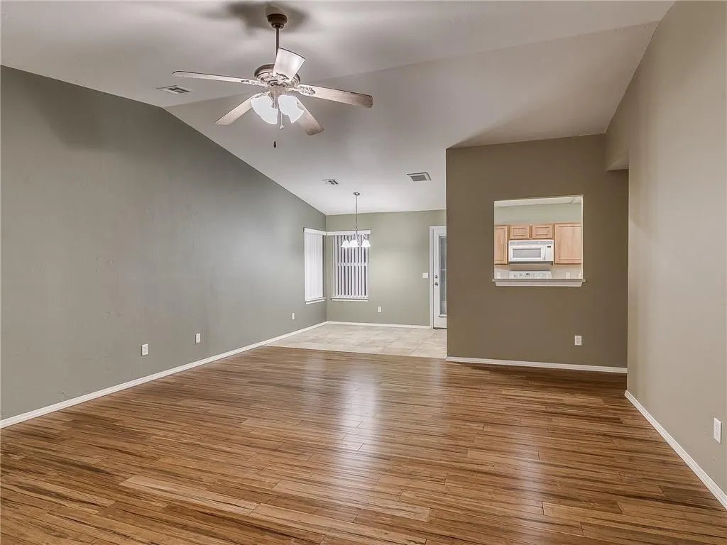 Photo 2 — 15505 Acacia Road, Oklahoma City, OK 73170