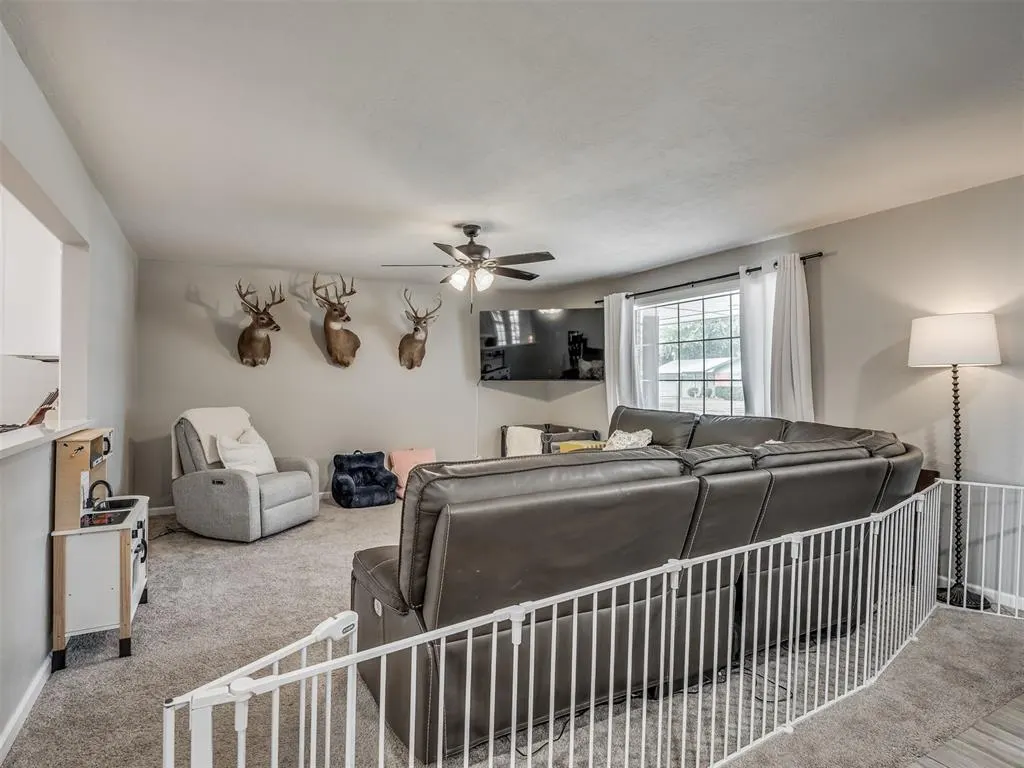 Photo 7 — 410 N Magnolia Street, Crescent, OK 73028