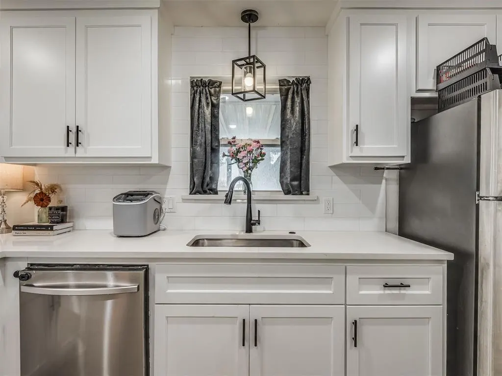 Photo 14 — 410 N Magnolia Street, Crescent, OK 73028