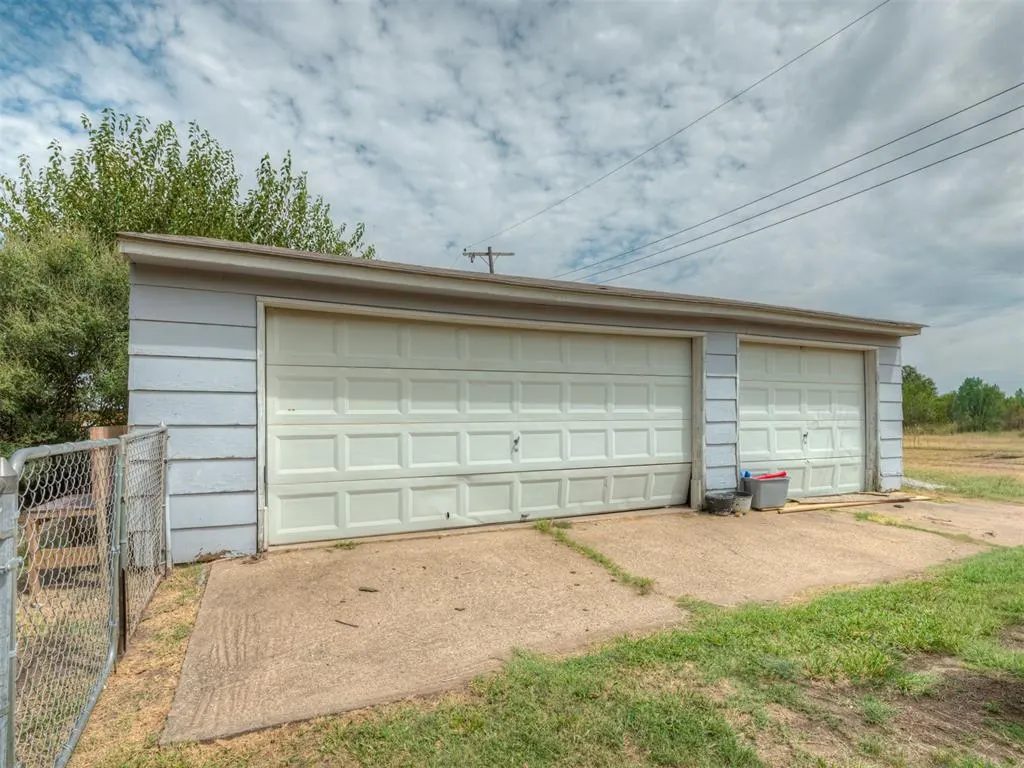 Photo 42 — 410 N Magnolia Street, Crescent, OK 73028