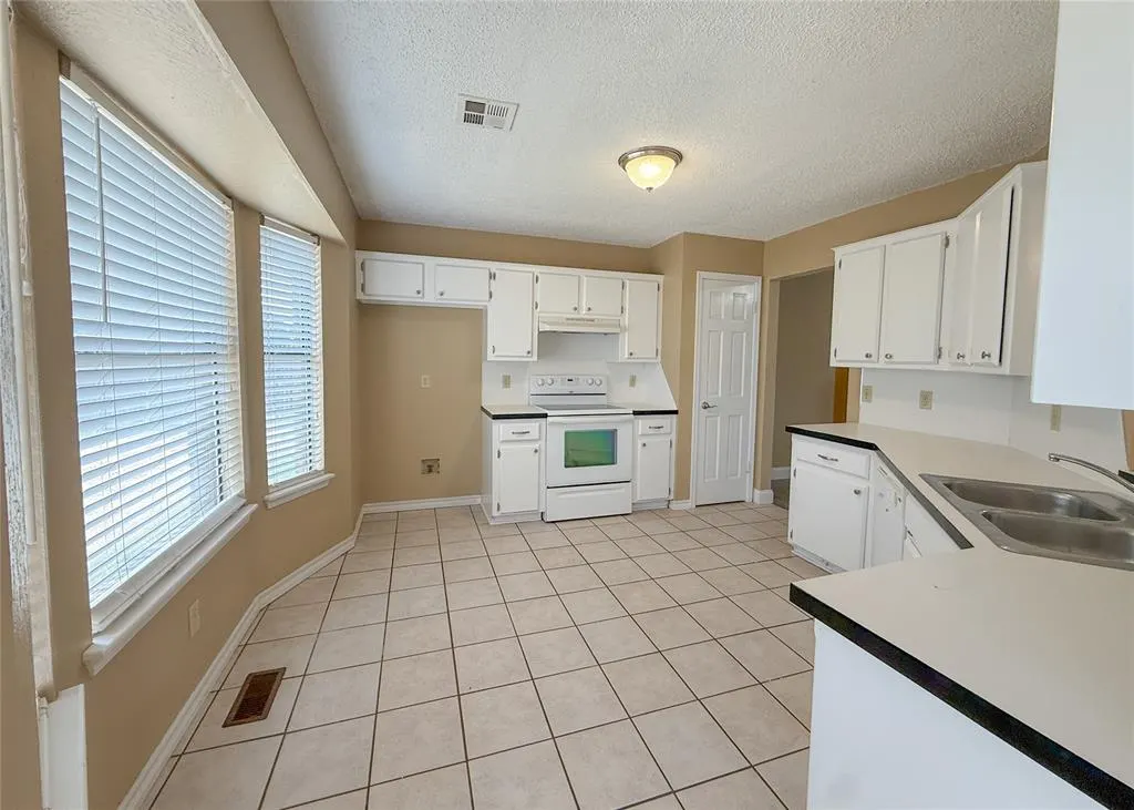 Photo 10 — 1009 NW 168th Street, Edmond, OK 73012