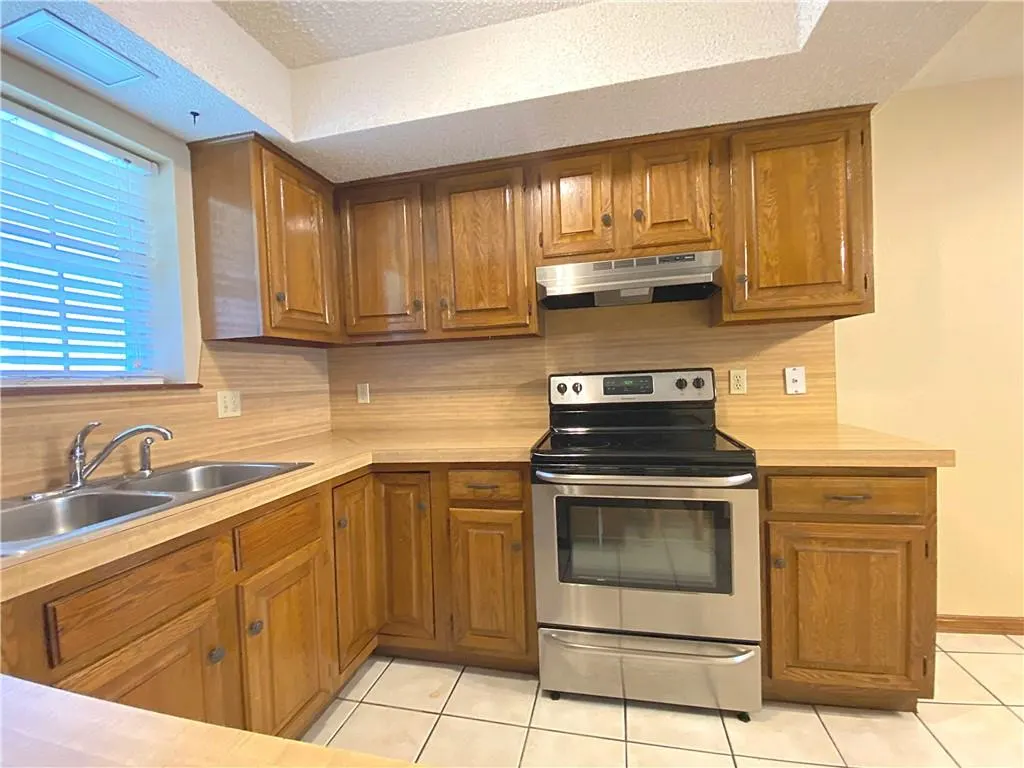 Photo 7 — 3620 Wynn Circle, Edmond, OK 73013