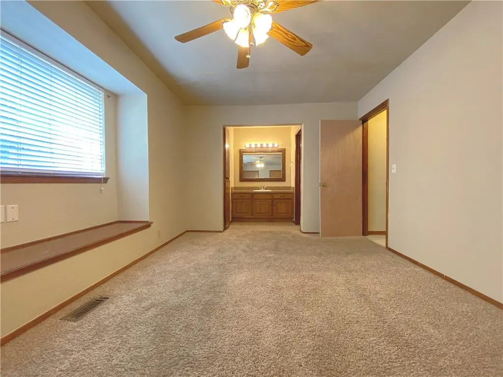 Photo 13 — 3620 Wynn Circle, Edmond, OK 73013