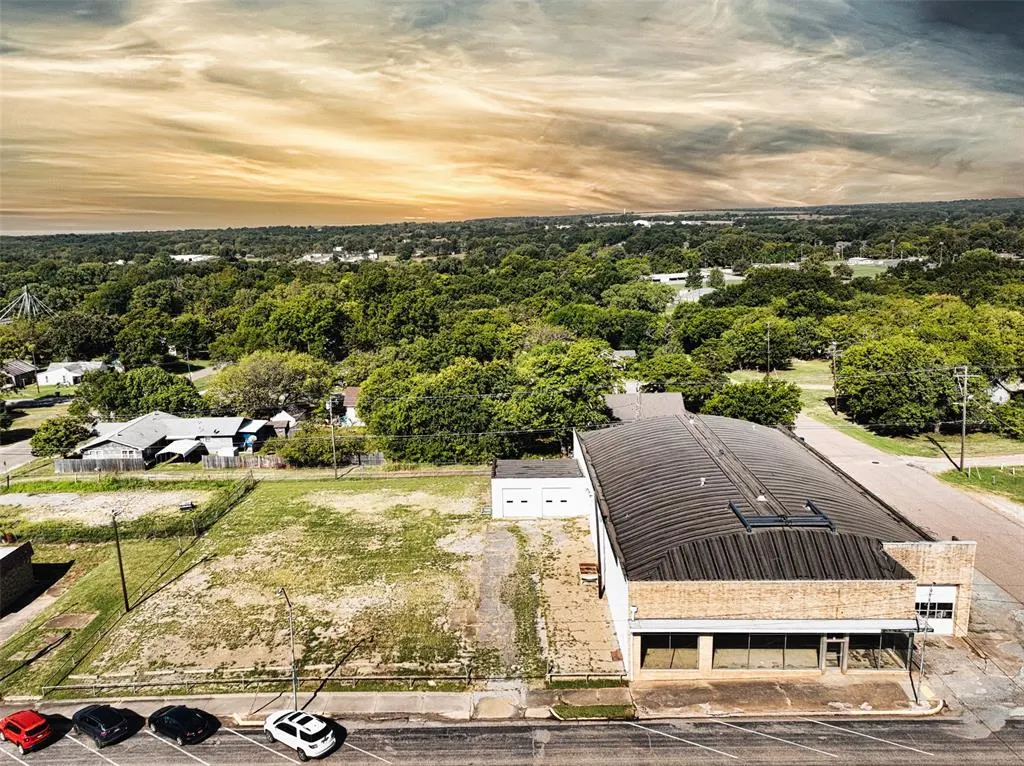 Photo 2 — 1201 Manvel Avenue, Chandler, OK 74834
