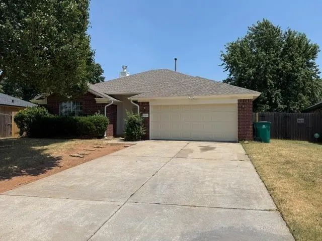 Front exterior — 1224 Bradford Terrace, Yukon, OK 73099