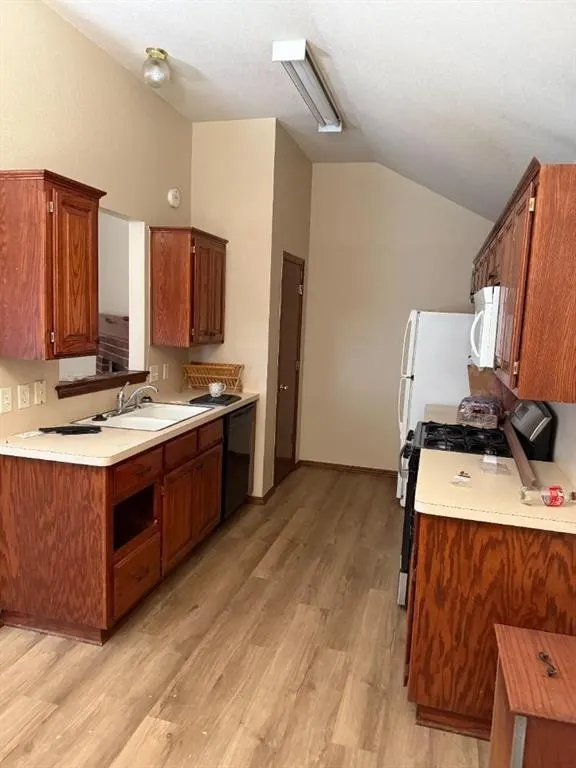 Photo 4 — 1224 Bradford Terrace, Yukon, OK 73099