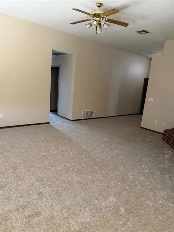 Photo 10 — 1224 Bradford Terrace, Yukon, OK 73099