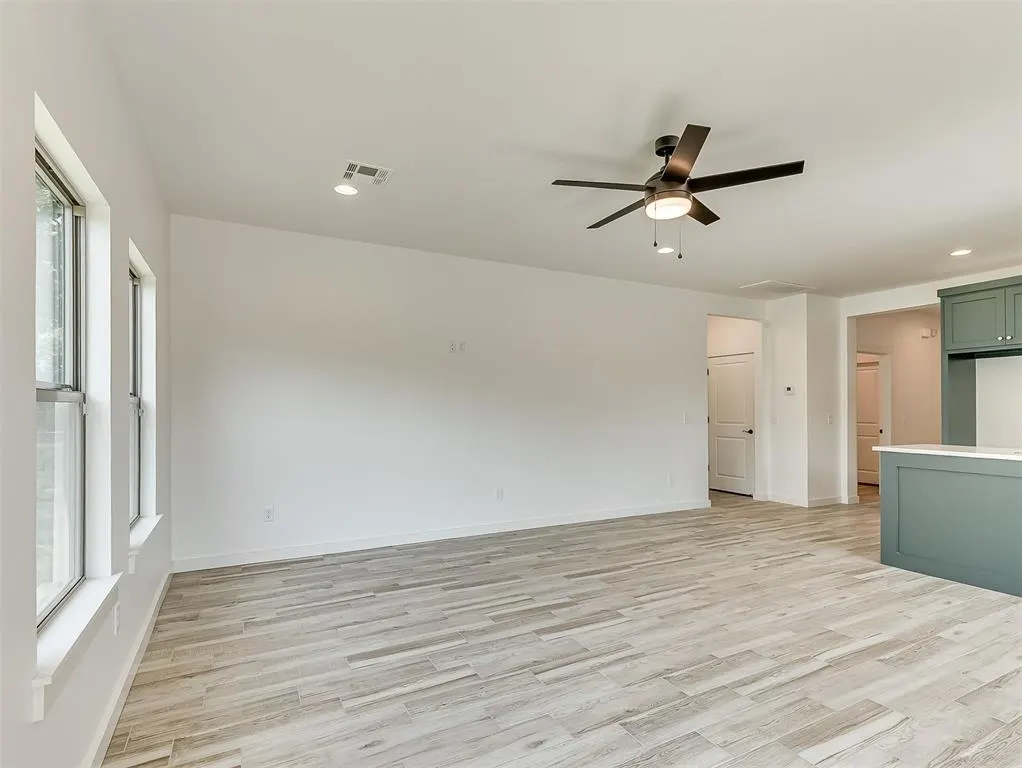 Photo 10 — 1925 E Springer Avenue, Guthrie, OK 73044