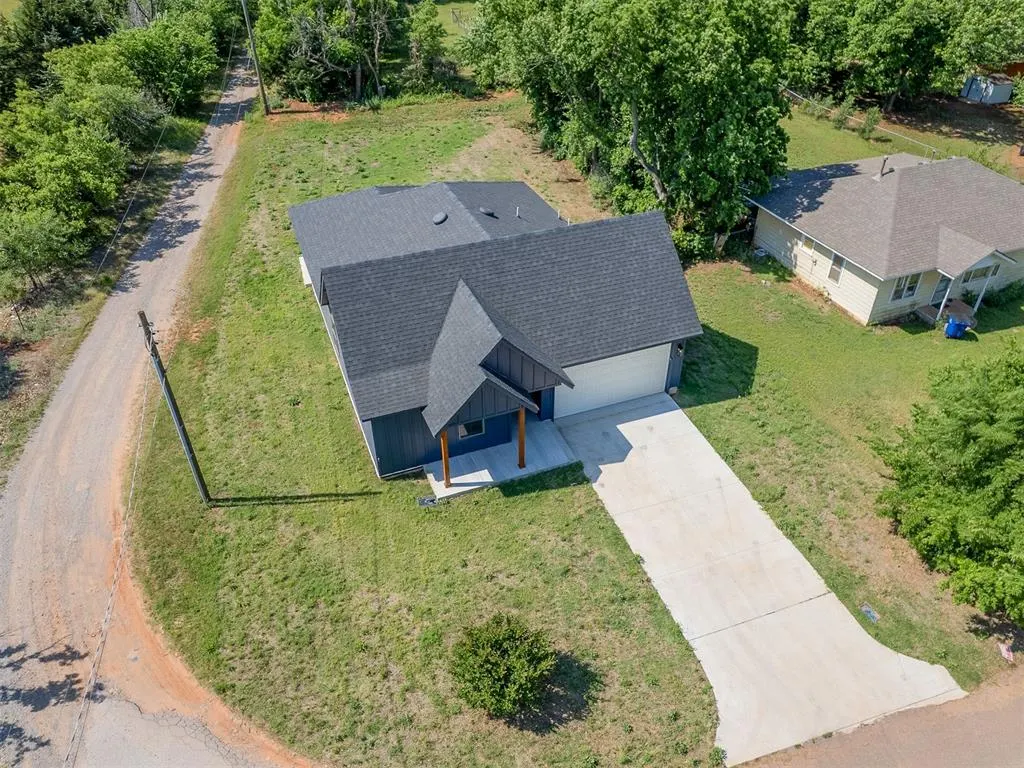 Photo 45 — 1925 E Springer Avenue, Guthrie, OK 73044