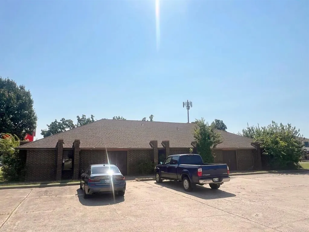 Front exterior — 8104 NW 122 Street, Oklahoma City, OK 73142
