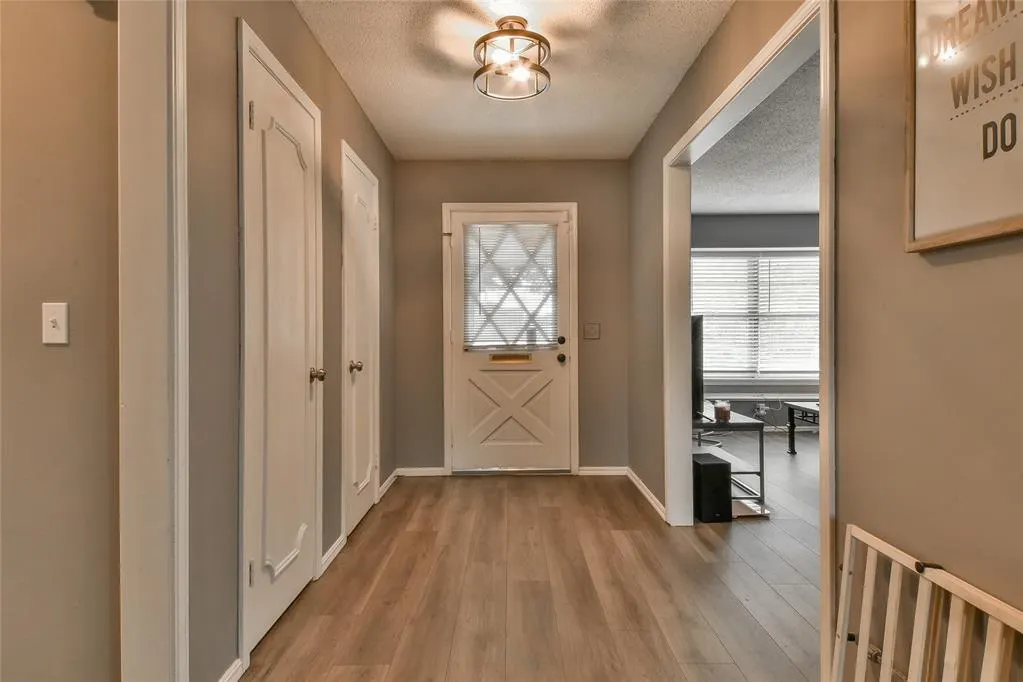 Photo 9 — 6813 Saint Marys Place, Oklahoma City, OK 73132