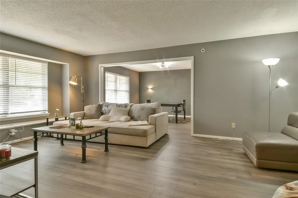 Photo 10 — 6813 Saint Marys Place, Oklahoma City, OK 73132