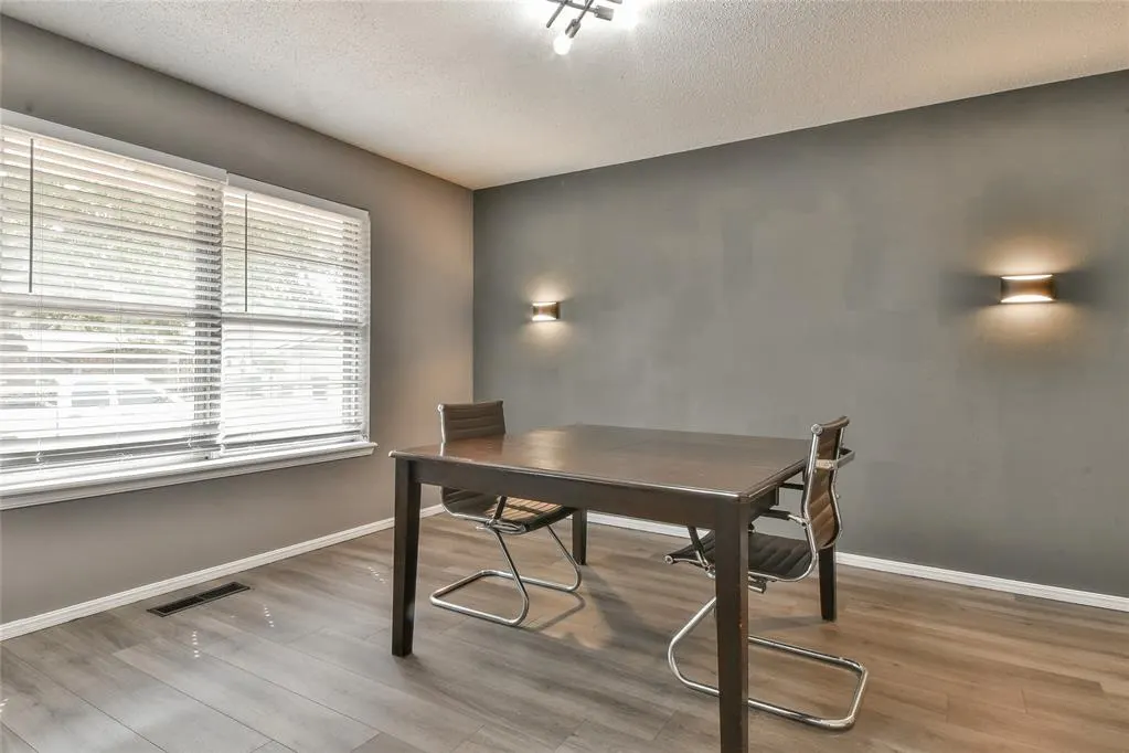 Photo 13 — 6813 Saint Marys Place, Oklahoma City, OK 73132